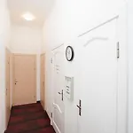 Moja Apartahotel